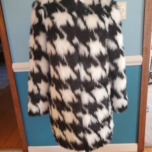 Michael Kors Houndstooth faux fur jacket size S